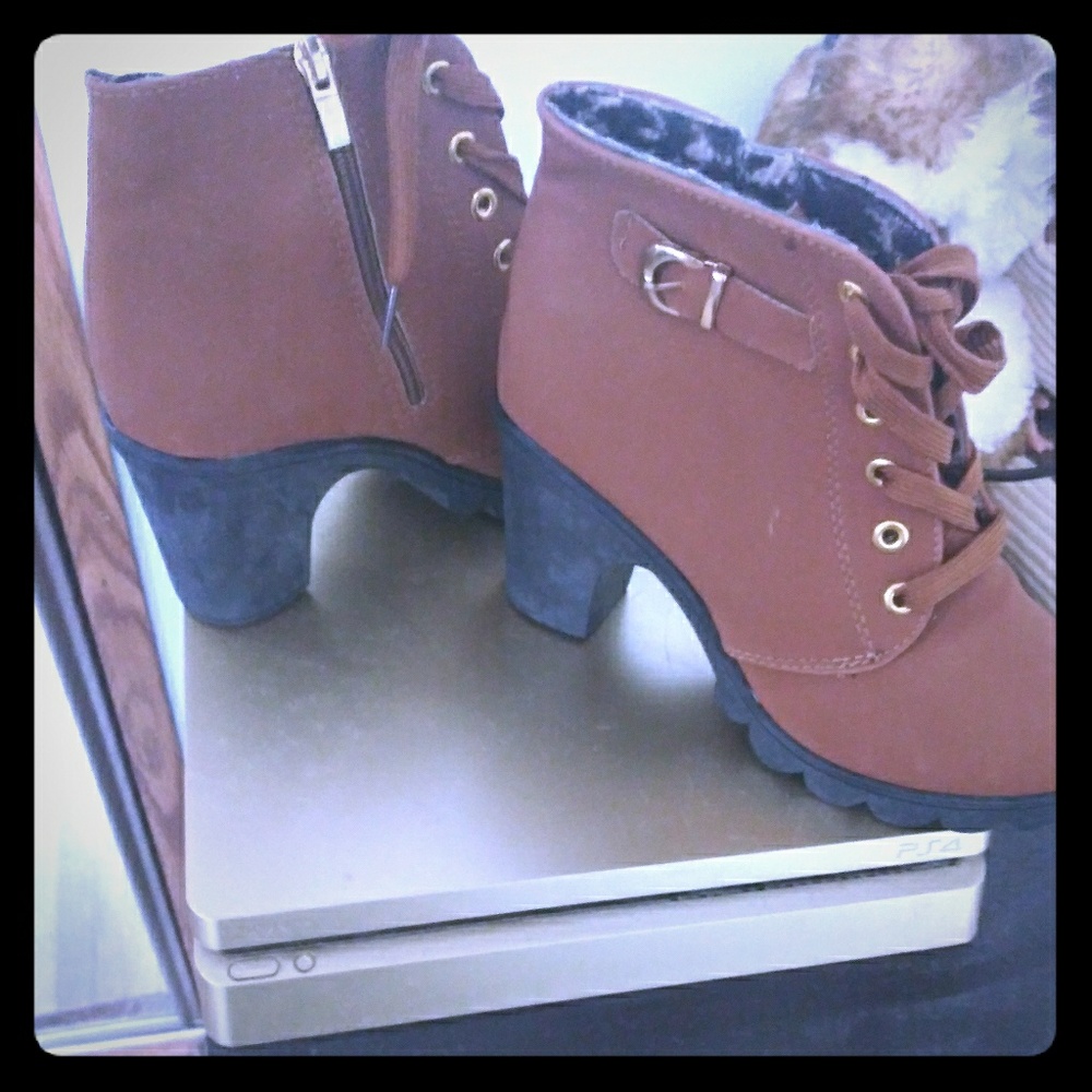 Heeled boots